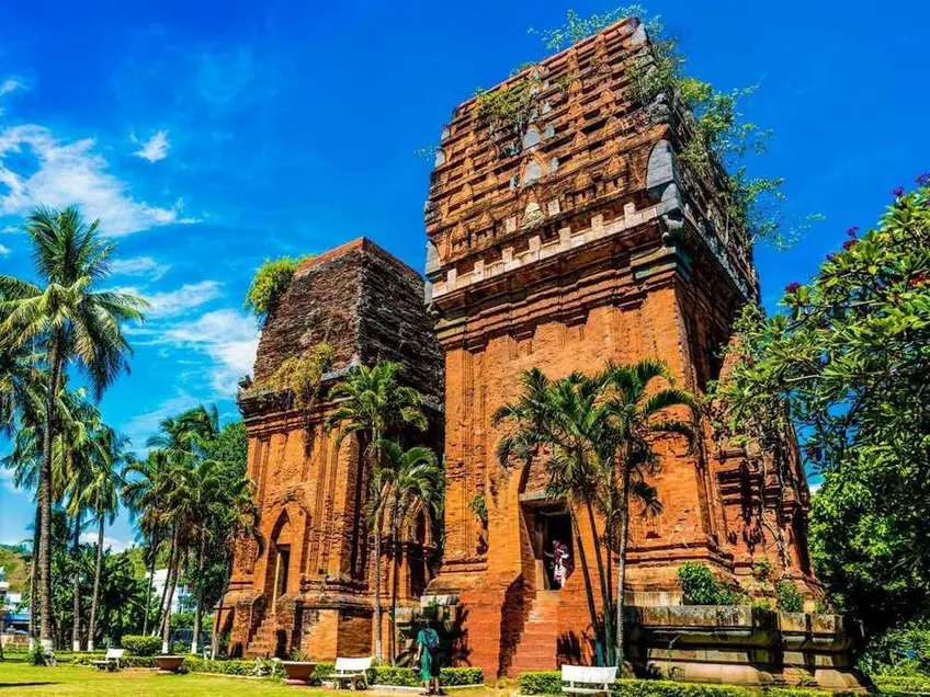Giới thiệu tổng quan về Tháp Đôi Quy Nhơn