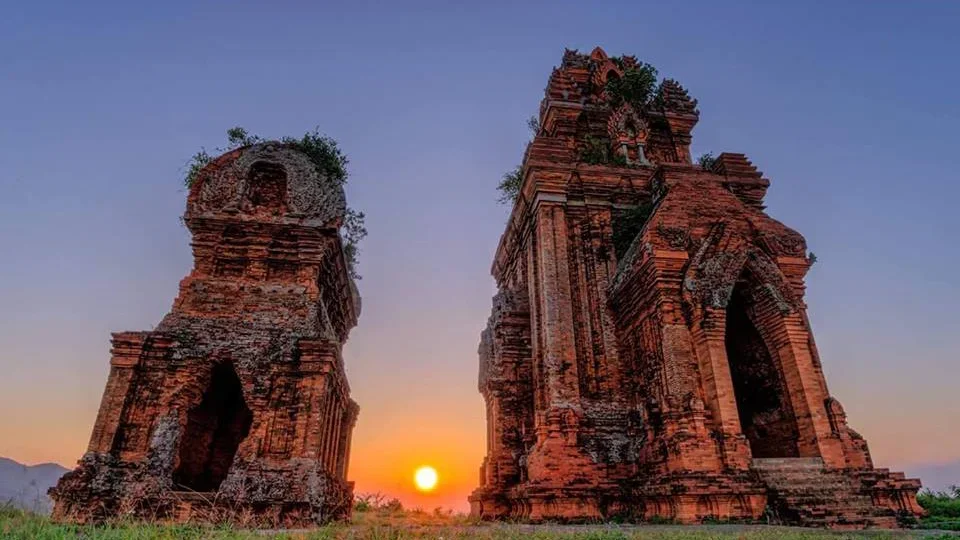 Thời điểm lý tưởng nhất để tham quan Tháp Đôi